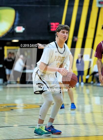 Thumbnail 1 in Newbury Park vs. Oaks Christian photogallery.