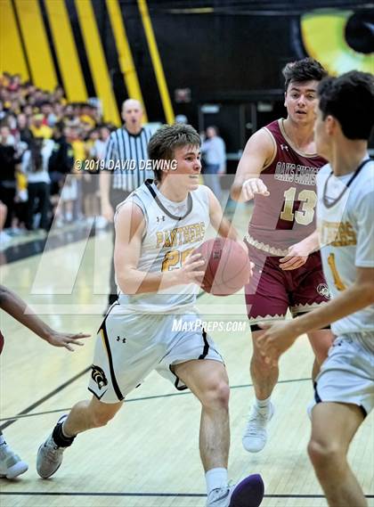 Thumbnail 3 in Newbury Park vs. Oaks Christian photogallery.