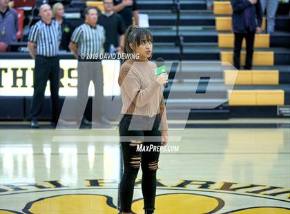 Thumbnail 3 in Newbury Park vs. Oaks Christian photogallery.