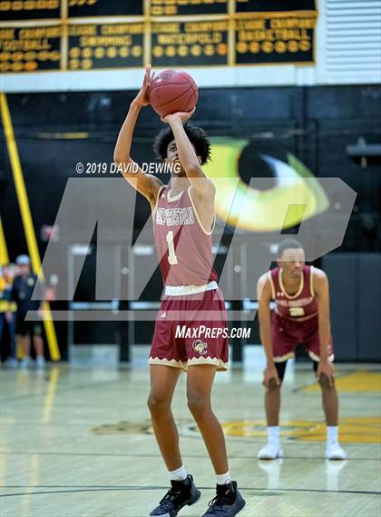 Thumbnail 1 in Newbury Park vs. Oaks Christian photogallery.