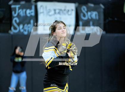 Thumbnail 1 in Newbury Park vs. Oaks Christian photogallery.
