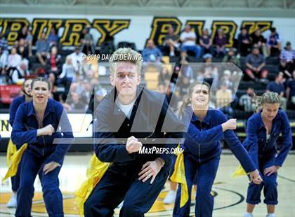 Thumbnail 3 in Newbury Park vs. Oaks Christian photogallery.