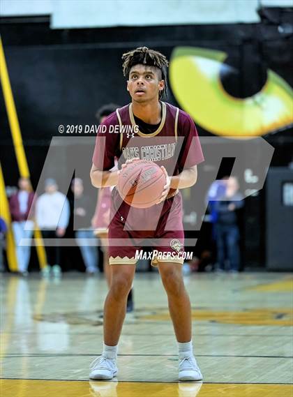 Thumbnail 2 in Newbury Park vs. Oaks Christian photogallery.