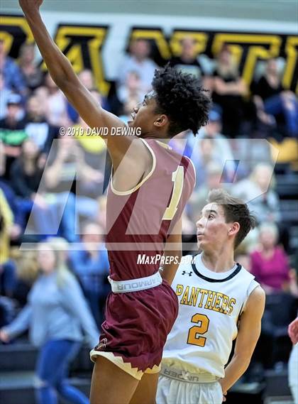 Thumbnail 3 in Newbury Park vs. Oaks Christian photogallery.