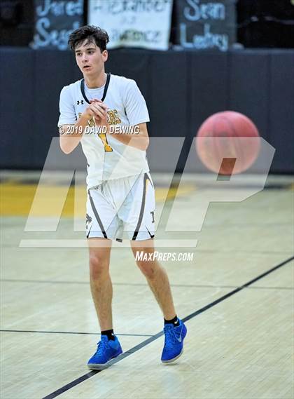 Thumbnail 3 in Newbury Park vs. Oaks Christian photogallery.