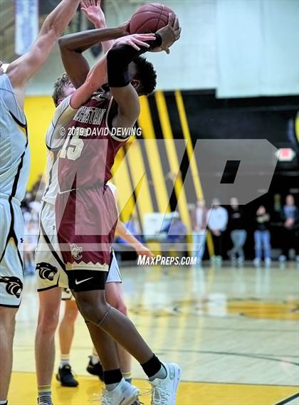 Thumbnail 3 in Newbury Park vs. Oaks Christian photogallery.