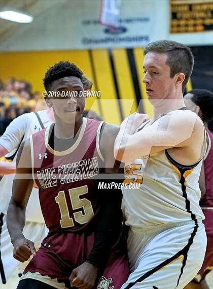 Thumbnail 2 in Newbury Park vs. Oaks Christian photogallery.