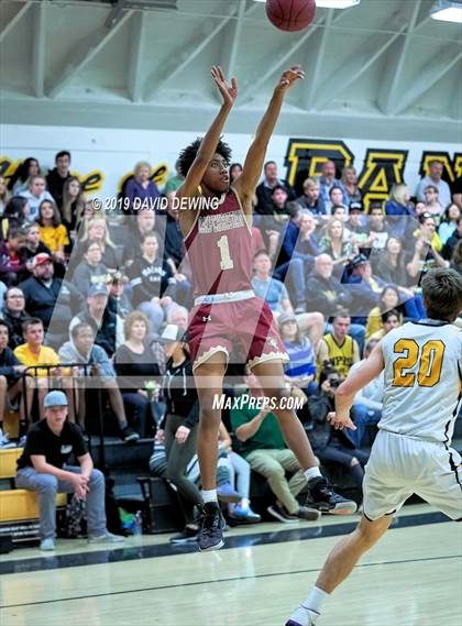Thumbnail 2 in Newbury Park vs. Oaks Christian photogallery.