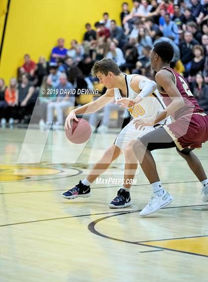 Thumbnail 2 in Newbury Park vs. Oaks Christian photogallery.