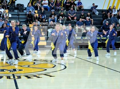 Thumbnail 1 in Newbury Park vs. Oaks Christian photogallery.