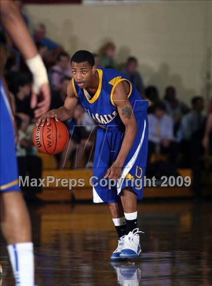 Thumbnail 2 in St. Frances Academy vs. De La Salle (City of Palms Classic) photogallery.