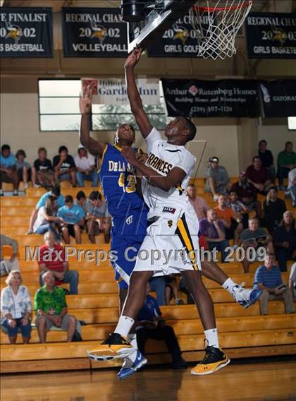 Thumbnail 3 in St. Frances Academy vs. De La Salle (City of Palms Classic) photogallery.