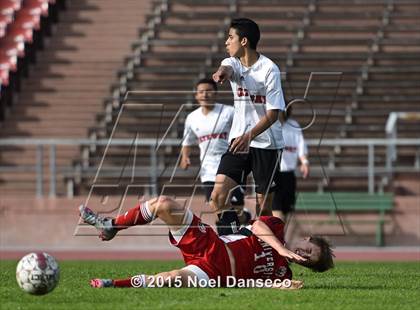 Thumbnail 1 in University vs Gateway photogallery.