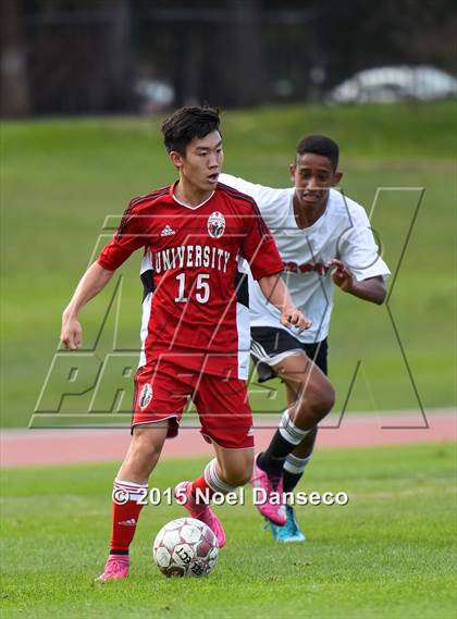 Thumbnail 3 in University vs Gateway photogallery.