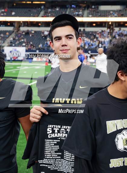 Thumbnail 1 in Oakwood @ Jayton (UIL 1A Division II Football Final Medal Ceremony) photogallery.