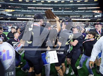 Thumbnail 3 in Oakwood @ Jayton (UIL 1A Division II Football Final Medal Ceremony) photogallery.