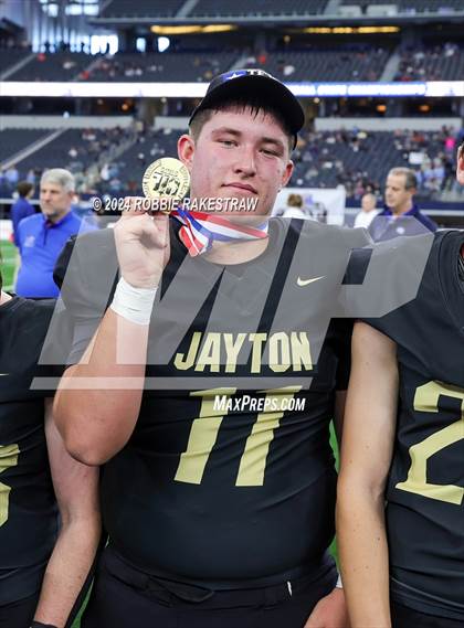 Thumbnail 1 in Oakwood @ Jayton (UIL 1A Division II Football Final Medal Ceremony) photogallery.