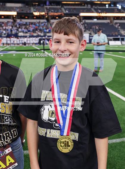 Thumbnail 3 in Oakwood @ Jayton (UIL 1A Division II Football Final Medal Ceremony) photogallery.