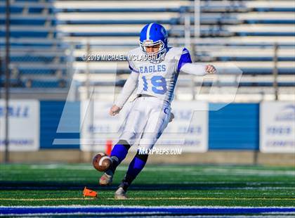 Thumbnail 2 in MacArthur vs. Valley Stream Central (Sec VIII Conf II Semifinal) photogallery.
