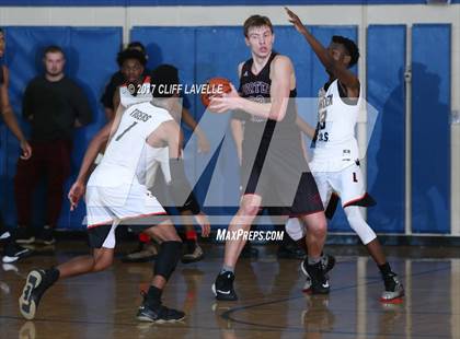 Thumbnail 1 in Porter-Gaud vs Linden (Rotary Roundball Classic) photogallery.