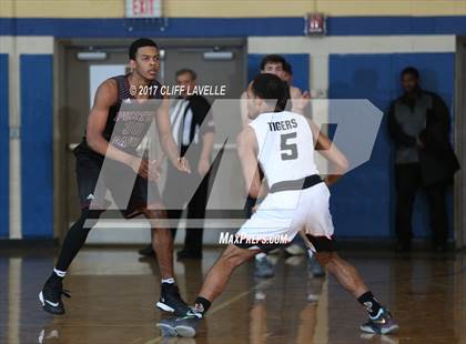 Thumbnail 3 in Porter-Gaud vs Linden (Rotary Roundball Classic) photogallery.
