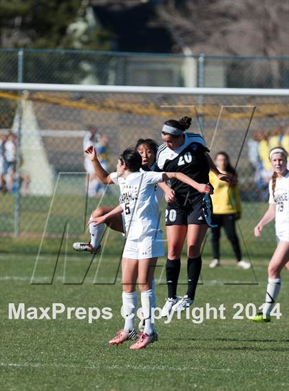 Thumbnail 3 in Arapahoe vs. Grandview photogallery.