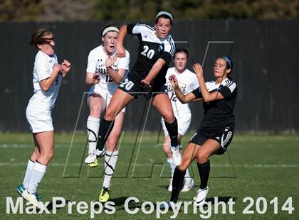 Thumbnail 2 in Arapahoe vs. Grandview photogallery.