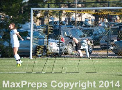 Thumbnail 2 in Arapahoe vs. Grandview photogallery.