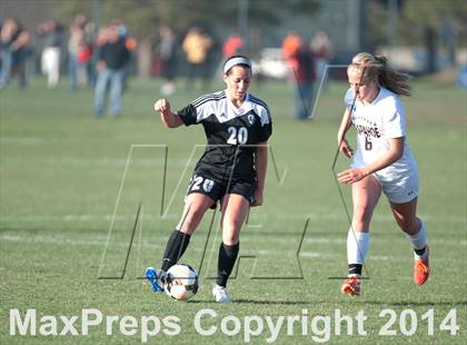 Thumbnail 3 in Arapahoe vs. Grandview photogallery.