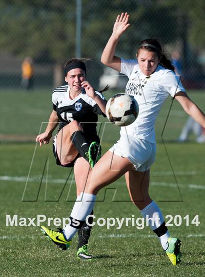 Thumbnail 3 in Arapahoe vs. Grandview photogallery.