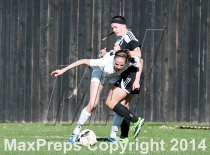 Thumbnail 3 in Arapahoe vs. Grandview photogallery.