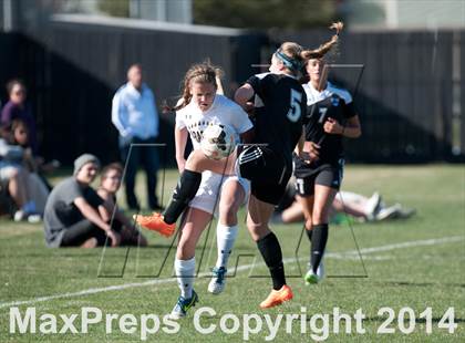 Thumbnail 3 in Arapahoe vs. Grandview photogallery.