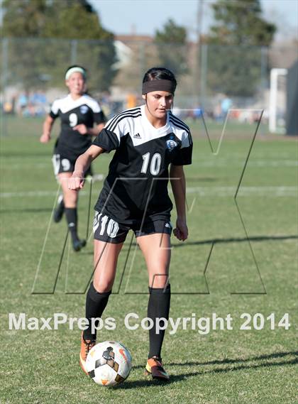 Thumbnail 3 in Arapahoe vs. Grandview photogallery.