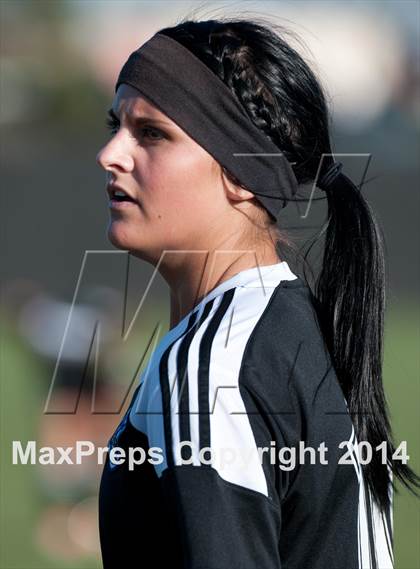 Thumbnail 2 in Arapahoe vs. Grandview photogallery.