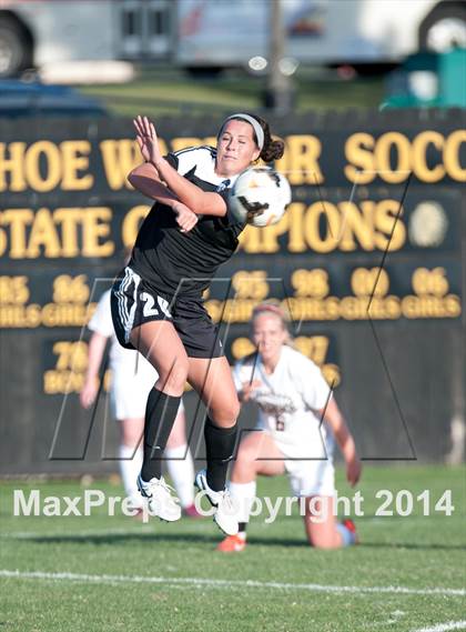 Thumbnail 2 in Arapahoe vs. Grandview photogallery.