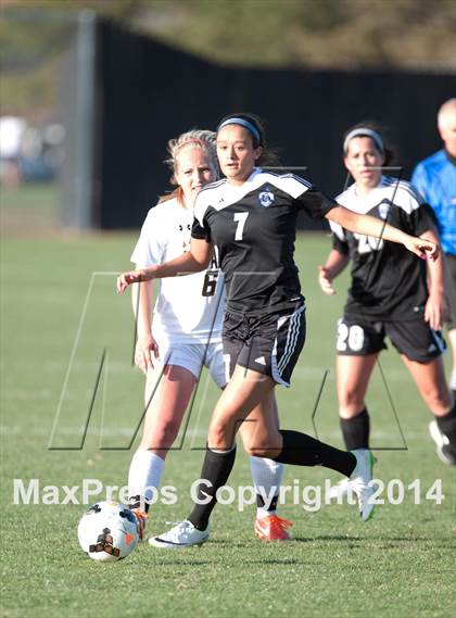 Thumbnail 1 in Arapahoe vs. Grandview photogallery.