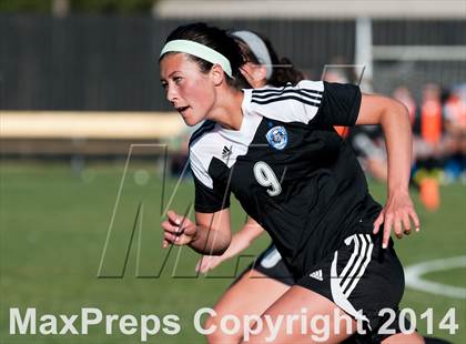 Thumbnail 2 in Arapahoe vs. Grandview photogallery.