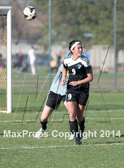 Thumbnail 2 in Arapahoe vs. Grandview photogallery.