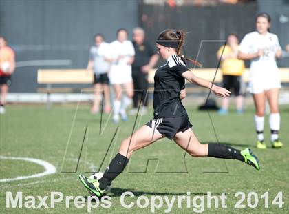 Thumbnail 3 in Arapahoe vs. Grandview photogallery.
