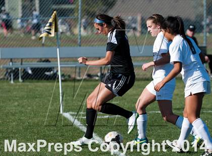 Thumbnail 3 in Arapahoe vs. Grandview photogallery.
