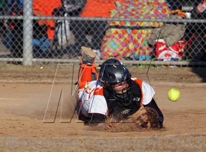 Thumbnail 2 in Gilmer vs. Vernon photogallery.
