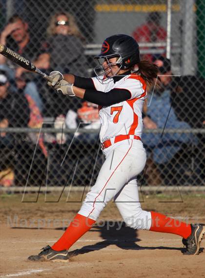 Thumbnail 3 in Gilmer vs. Vernon photogallery.