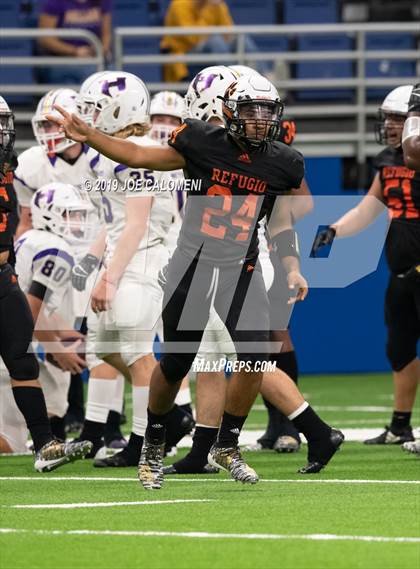 Thumbnail 1 in Refugio vs Holland (Class 2A Division I Quarterfinals) photogallery.