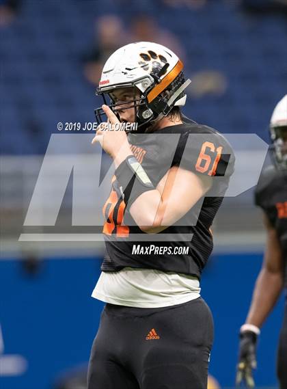 Thumbnail 2 in Refugio vs Holland (Class 2A Division I Quarterfinals) photogallery.