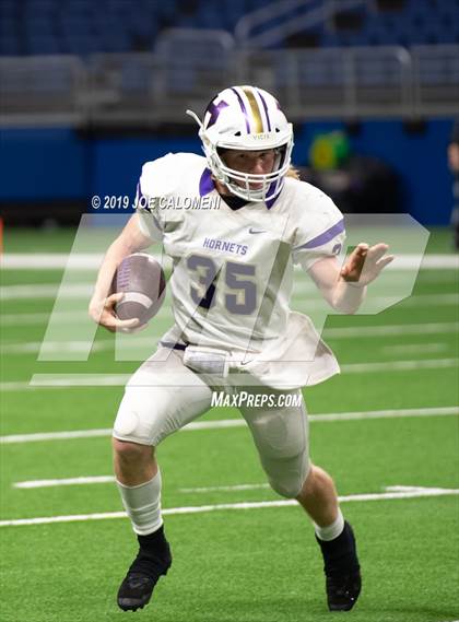 Thumbnail 2 in Refugio vs Holland (Class 2A Division I Quarterfinals) photogallery.