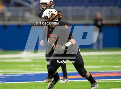 Thumbnail 3 in Refugio vs Holland (Class 2A Division I Quarterfinals) photogallery.