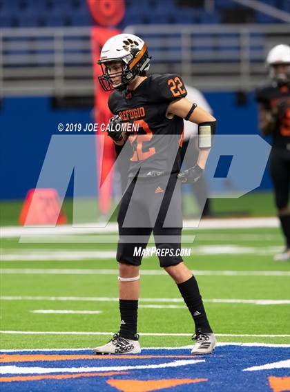 Thumbnail 1 in Refugio vs Holland (Class 2A Division I Quarterfinals) photogallery.