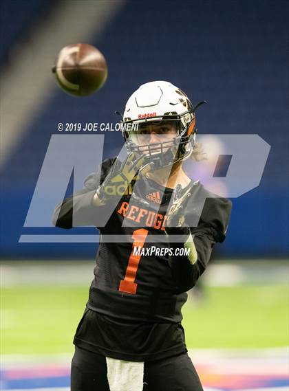 Thumbnail 1 in Refugio vs Holland (Class 2A Division I Quarterfinals) photogallery.