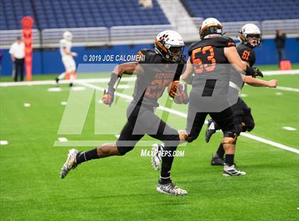 Thumbnail 2 in Refugio vs Holland (Class 2A Division I Quarterfinals) photogallery.