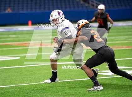 Thumbnail 2 in Refugio vs Holland (Class 2A Division I Quarterfinals) photogallery.
